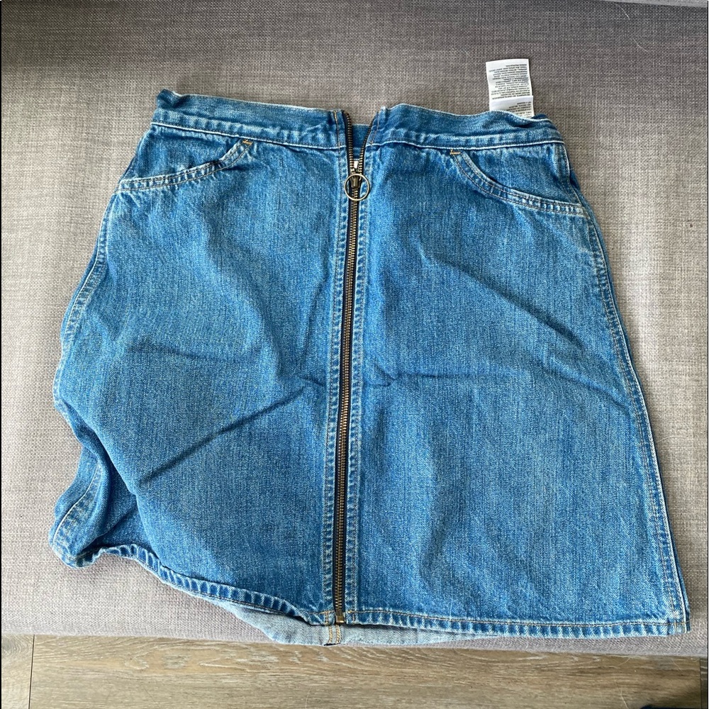 Levi’s Zipper Denim Skirt